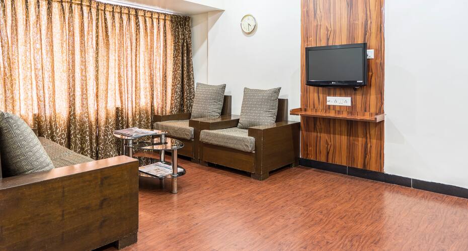 Seven Apartments Worli, Mumbai 4